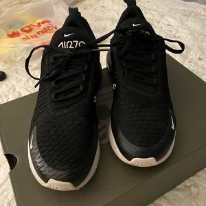 NIKE air 270 women’s size 8